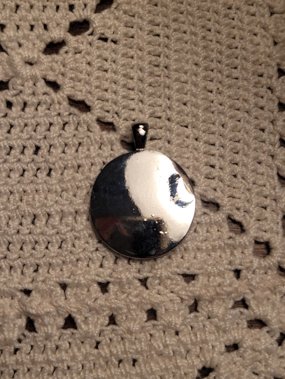 Paua Shell Pendant - Picture 3 of 3